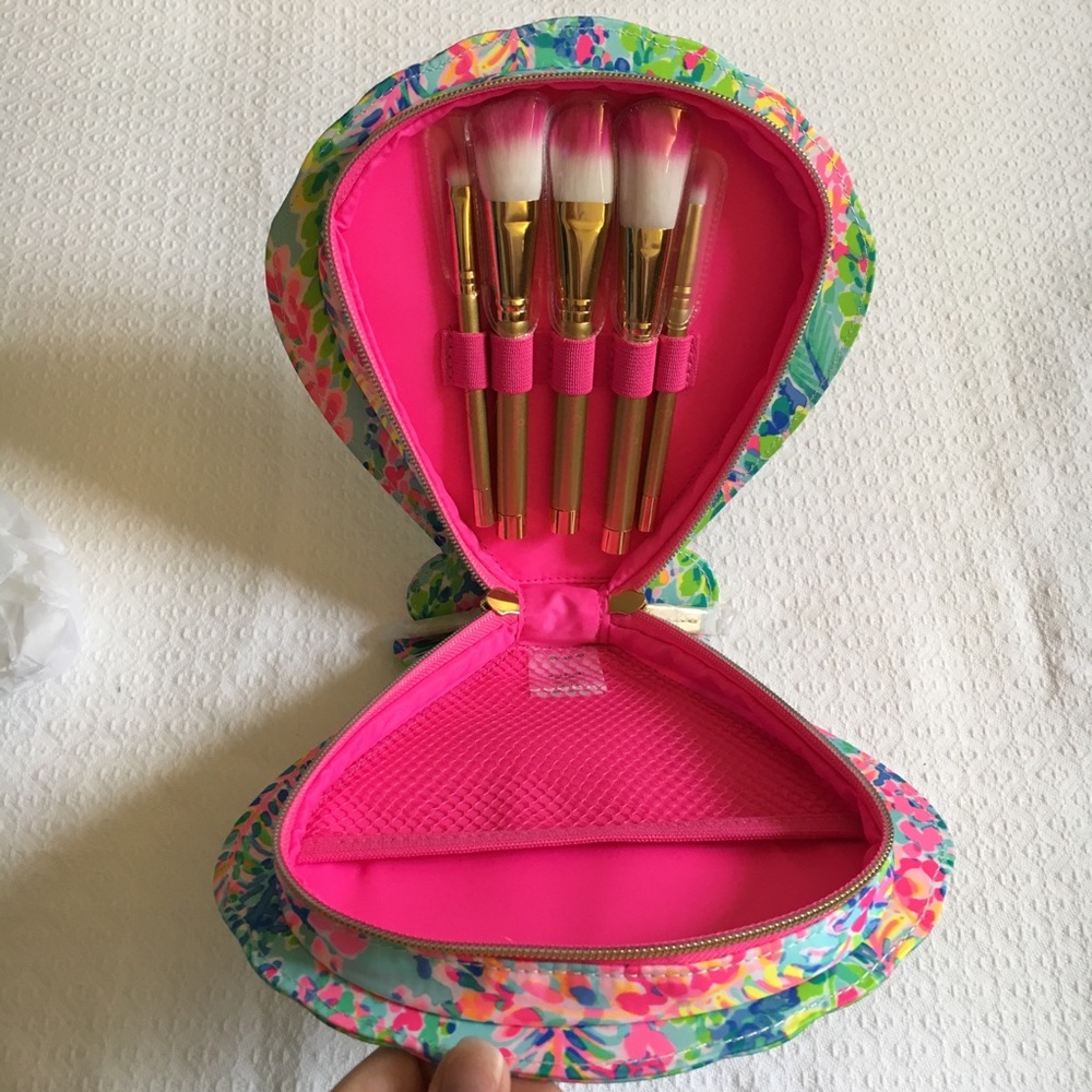 Lilly Pulitzer Makeup Brush Set and Case NWT